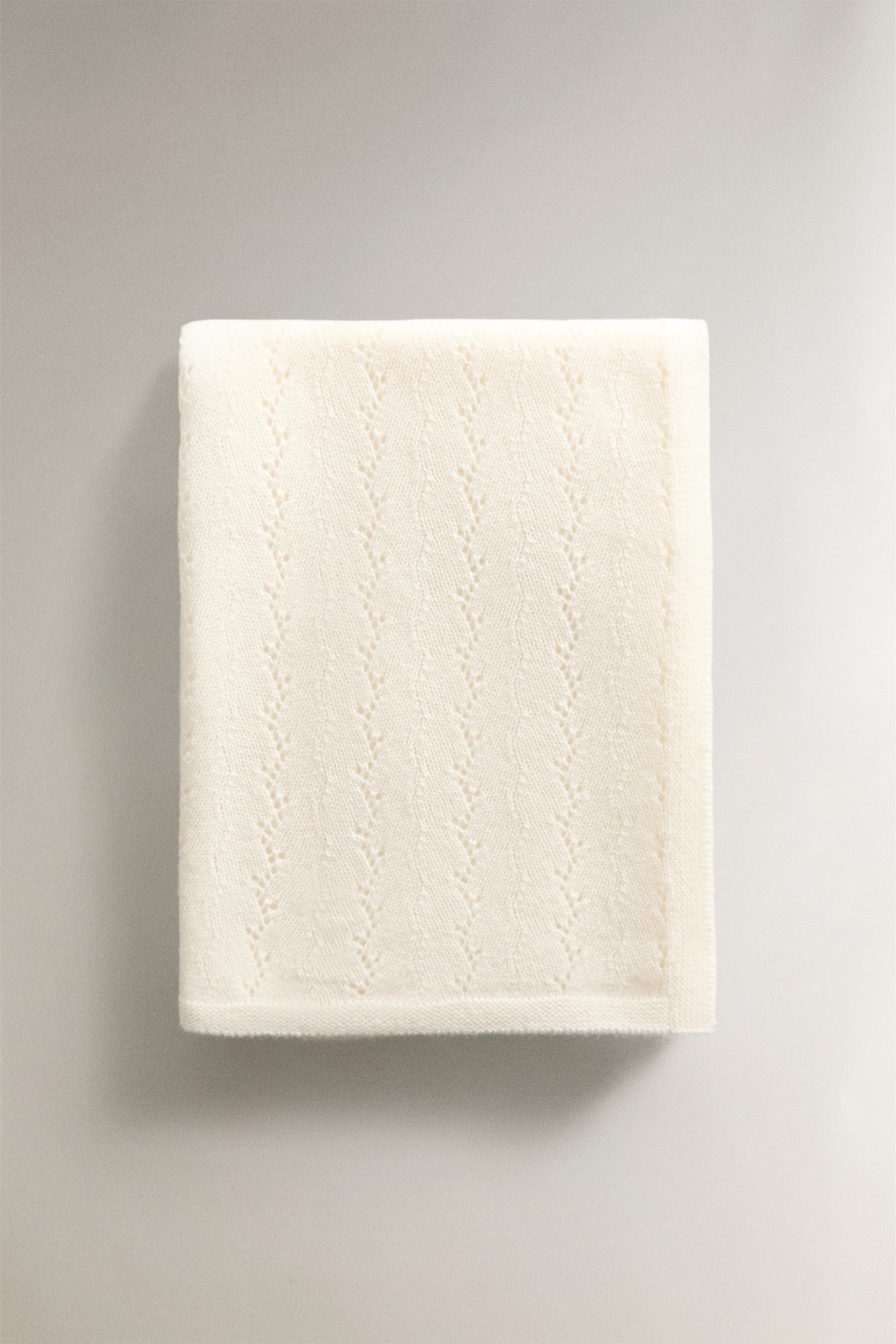 BABY CASHMERE KNIT BLANKET